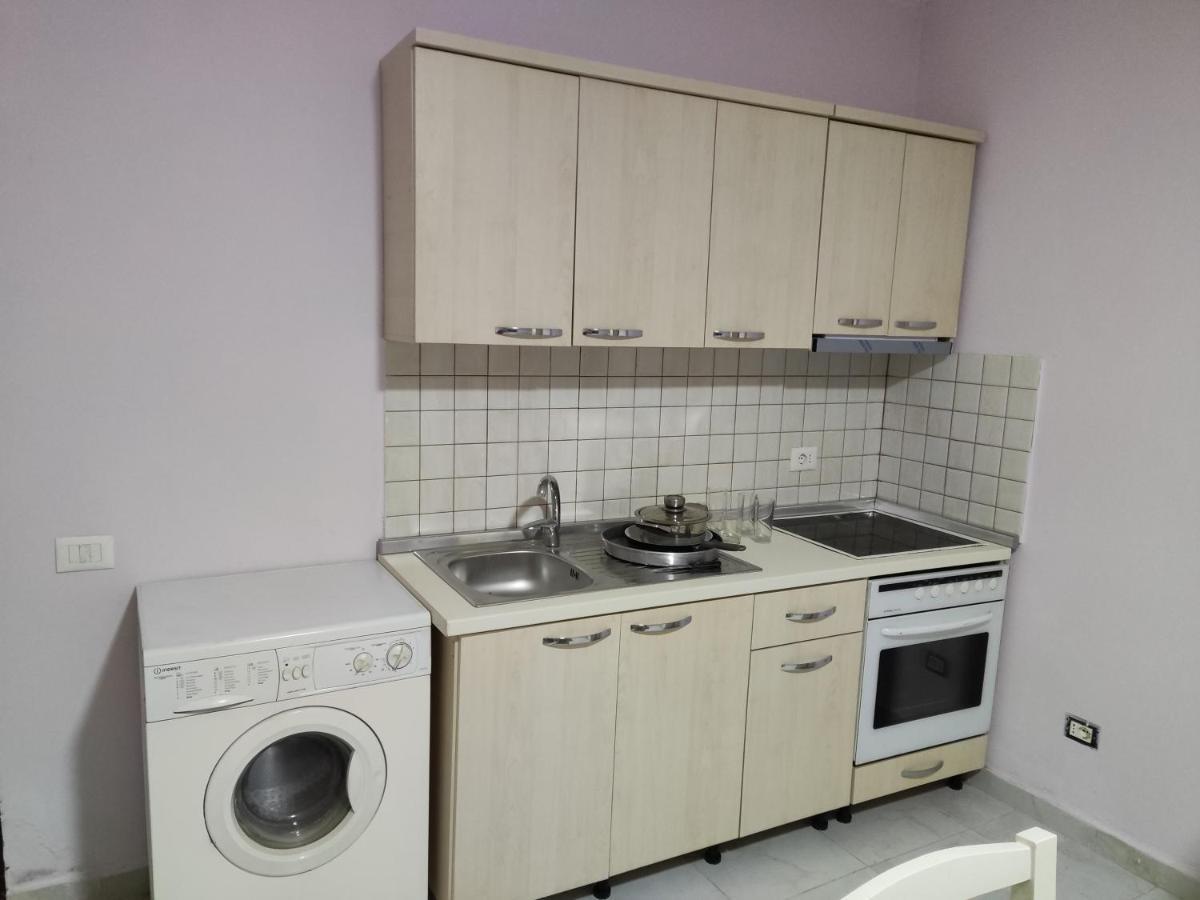 Klev'S Apartments Shkodër Buitenkant foto