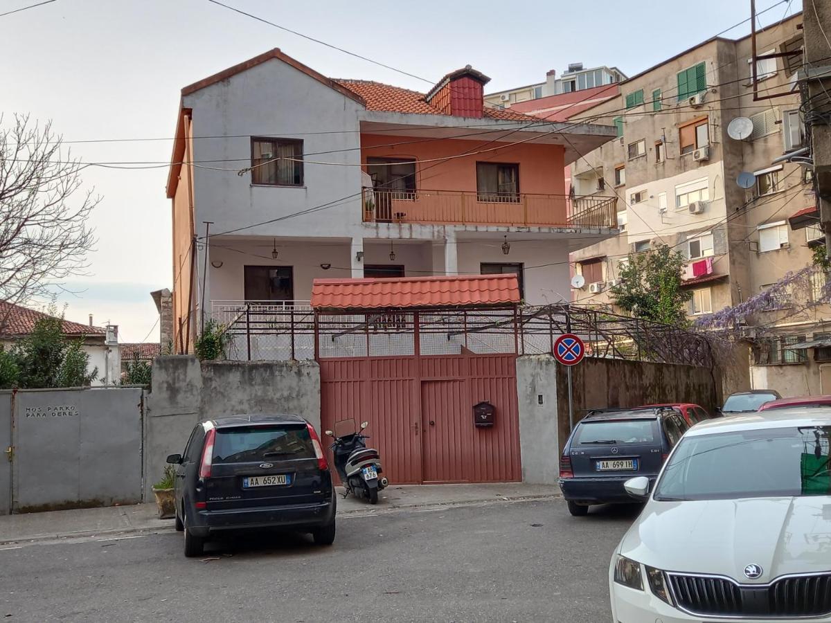 Klev'S Apartments Shkodër Buitenkant foto
